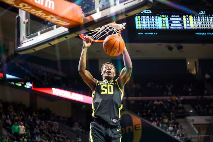 eric-williams-jr-dunk-vs-ucla